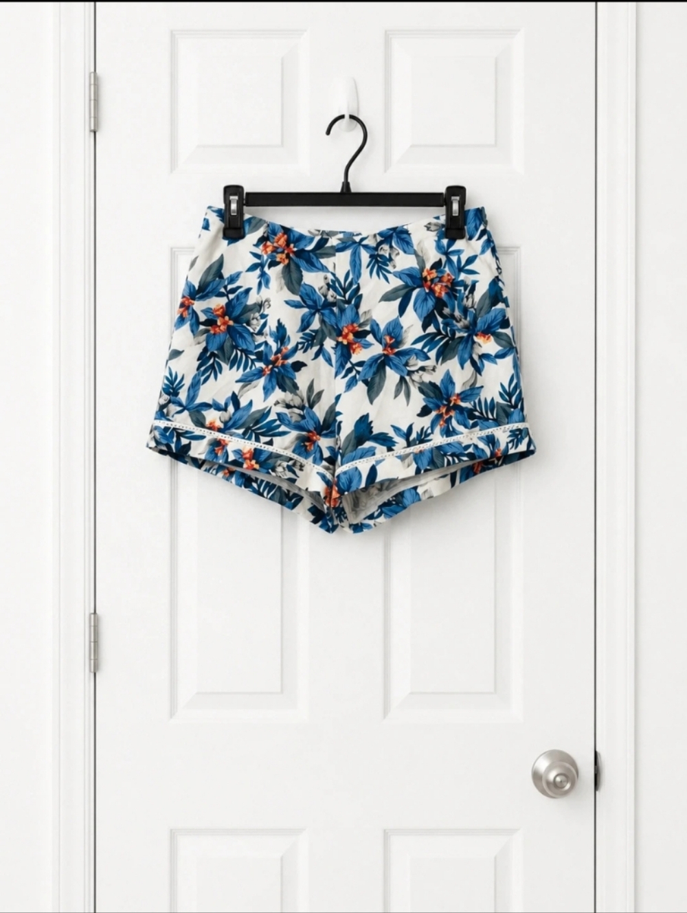 Lookbook Store Floral Shorts Women’s US 4 Blue White Tropical High Rise Summer B